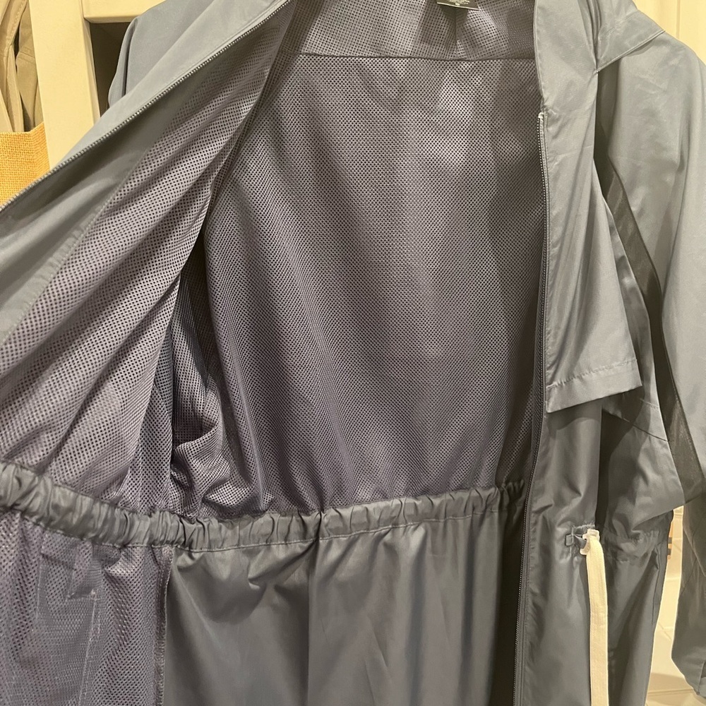 ASICS women’s rain‎ coat - Picture 4 of 8